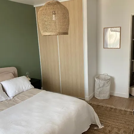 Services Montana Paris Hotel